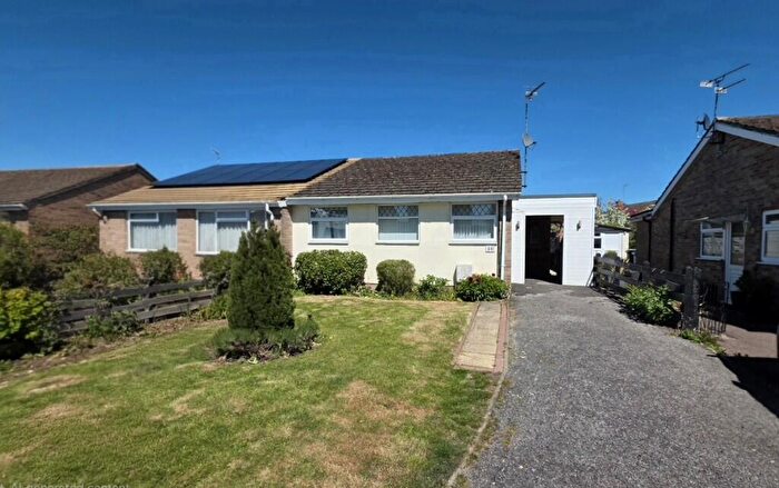 2 Bedroom Semi-Detached Bungalow For Sale In Ellesmere Crescent, Brackley, NN13