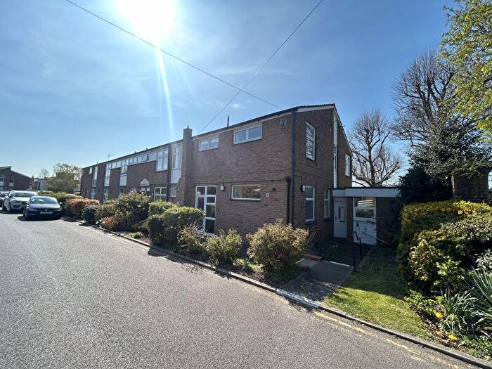 1 Bedroom Retirement Property For Sale In Theaker House, Gorringe Avenue, South Darenth, Southdowns, DA4