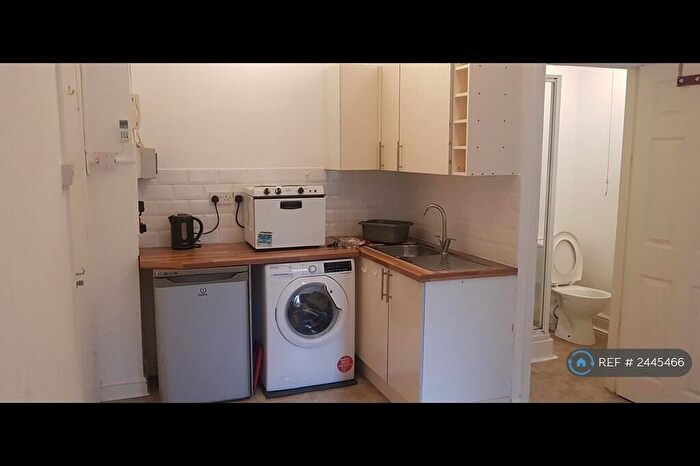 Studio To Rent In Stanmore Road, Birmingham, B16