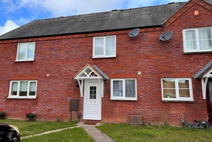 2 Bedroom Property To Rent In Rydon Acres, Newton Abbot, TQ12