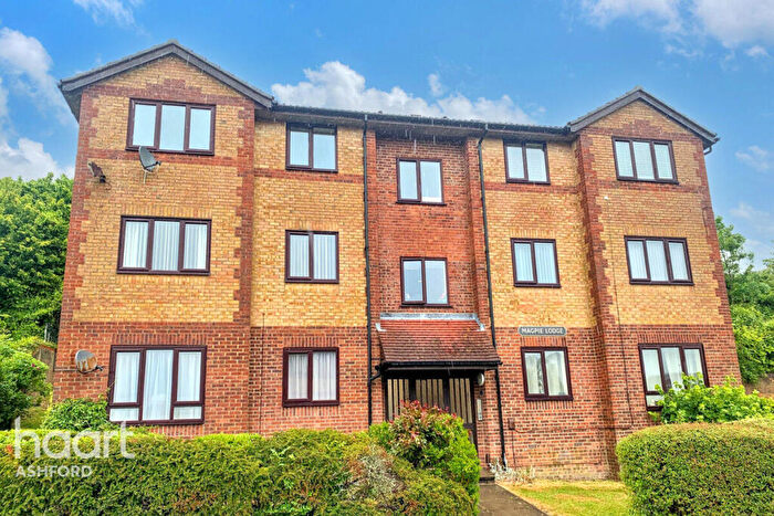 1 Bedroom Flat For Sale In Mayfield Avenue, Dover, CT16
