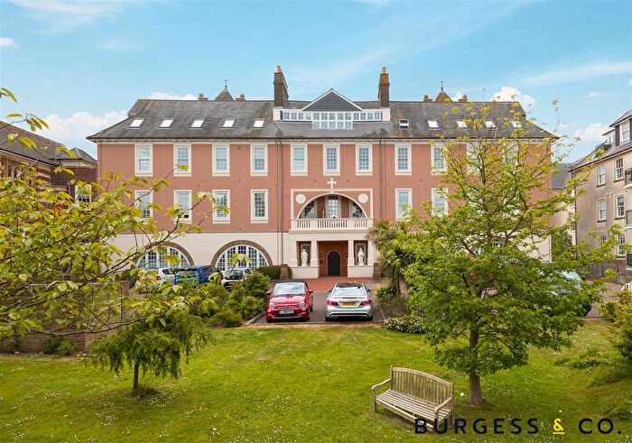 3 Bedroom Flat For Sale In James Walk, Bexhill-On-Sea, TN40