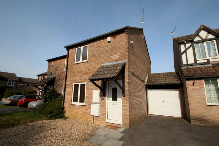 2 Bedroom House To Rent In Elizabeth Crescent, Stoke Gifford, Bristol, BS34