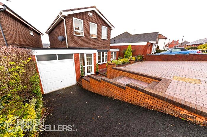 3 Bedroom Detached House For Sale In Dunns Bank, Brierley Hill, West Midlands, DY5