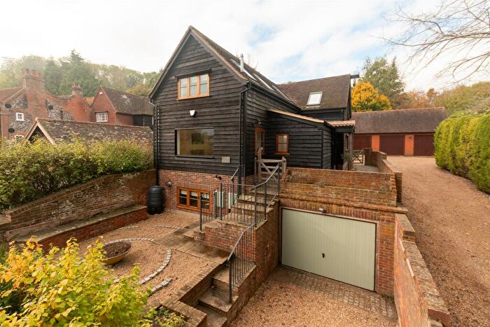 5 Bedroom Detached House For Sale In Sparepenny Lane, Farningham, Kent, DA4