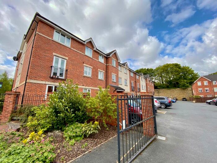 2 Bedroom Apartment To Rent In Blackthorn Drive, Huddersfield, HD3