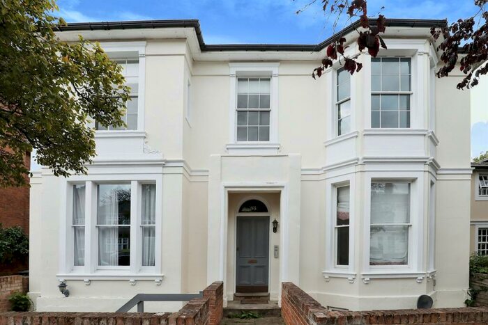 1 Bedroom Flat For Sale In Russell Terrace, Leamington Spa, CV31