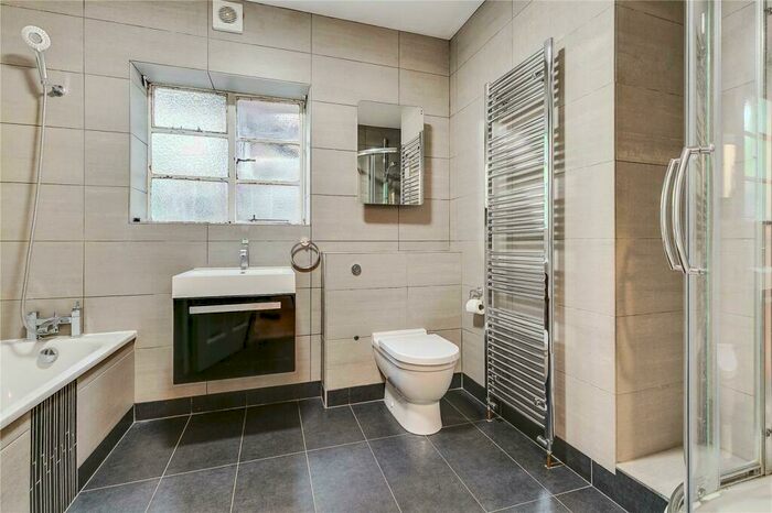 3 Bedroom Apartment To Rent In Brookland Rise, Hampstead Garden Suburbs, NW11