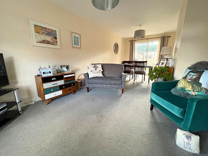 3 Bedroom Town House For Sale In Cromwell Road, Great Glen, LE8