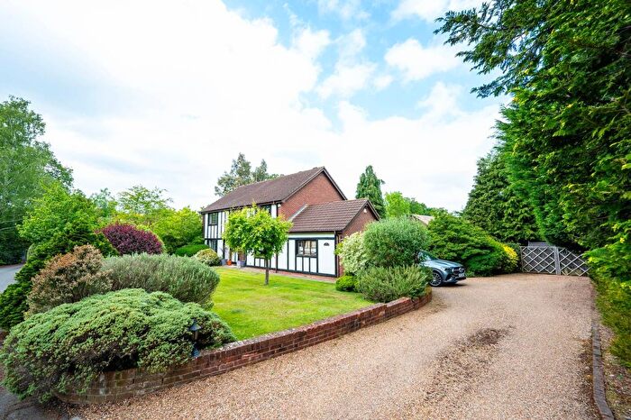 5 Bedroom Detached House To Rent In Heathway, East Horsley, Leatherhead, KT24