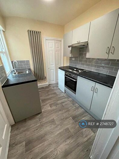 1 Bedroom Flat To Rent In Landseer Avenue, Leeds, LS13