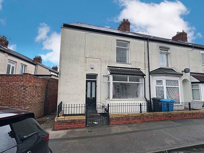 3 Bedroom End Of Terrace House For Sale In Carrington Street, Hull, East Riding Of Yorkshi, HU3