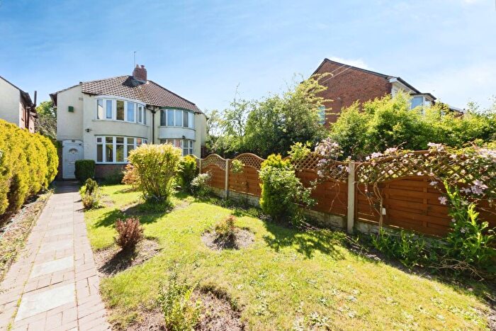 3 Bedroom Semi Detached House For Sale In Westley Road, Acocks Green, Birmingham, West Midlands, B27