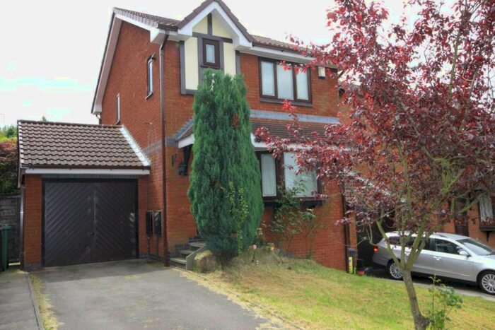 3 Bedroom Detached House To Rent In Heatherside, Stalybridge, SK15