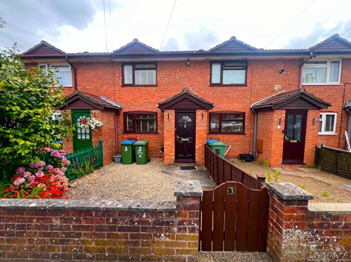 2 Bedroom Terraced House To Rent In Middle Road, Sholing, Southampton, Hampshire, SO19