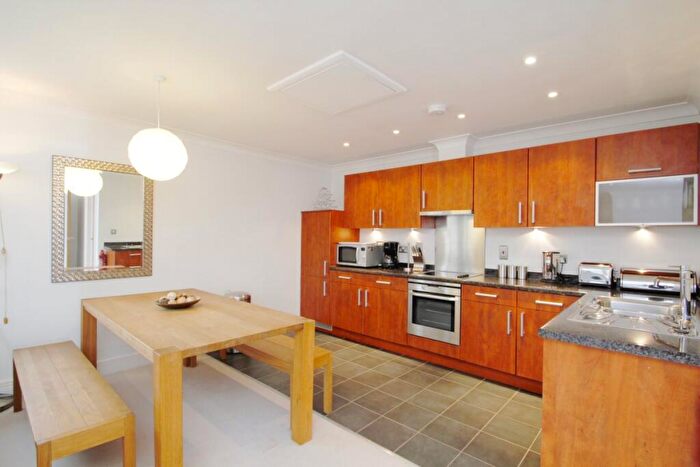 2 Bedroom Apartment To Rent In Elizabeth Jennings Way, Waterways, OX2