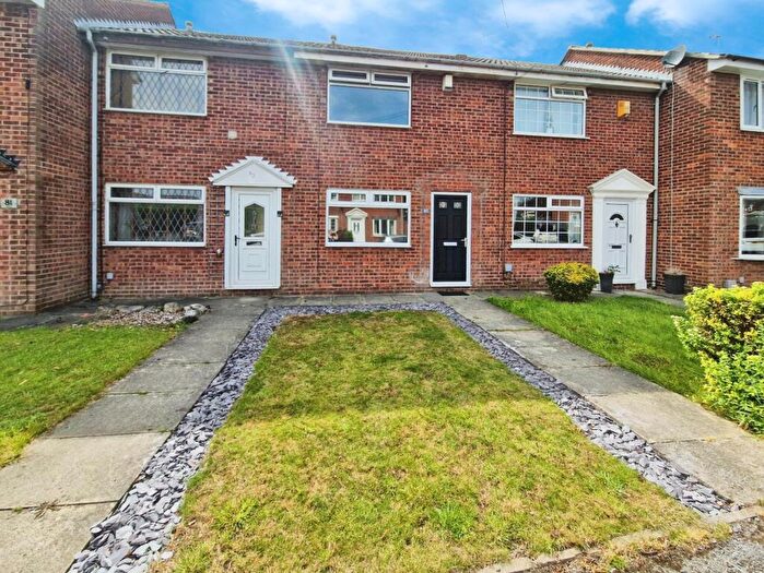 2 Bedroom Town House To Rent In Oakway, Birkenshaw, BD11