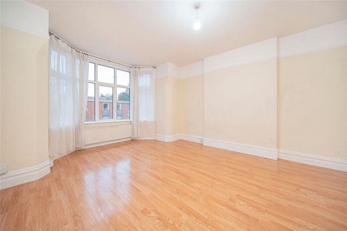 2 Bedroom Flat To Rent In Creffield Road, London, W3