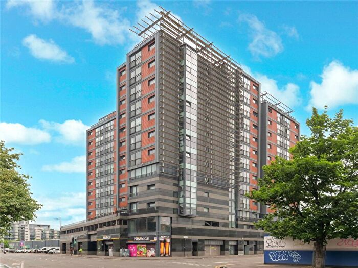 2 Bedroom Flat For Sale In Lancefield Quay, Glasgow, Lanarkshire, G3