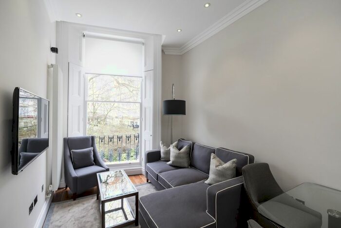 1 Bedroom Flat To Rent In Kensington Gardens Square, London W2