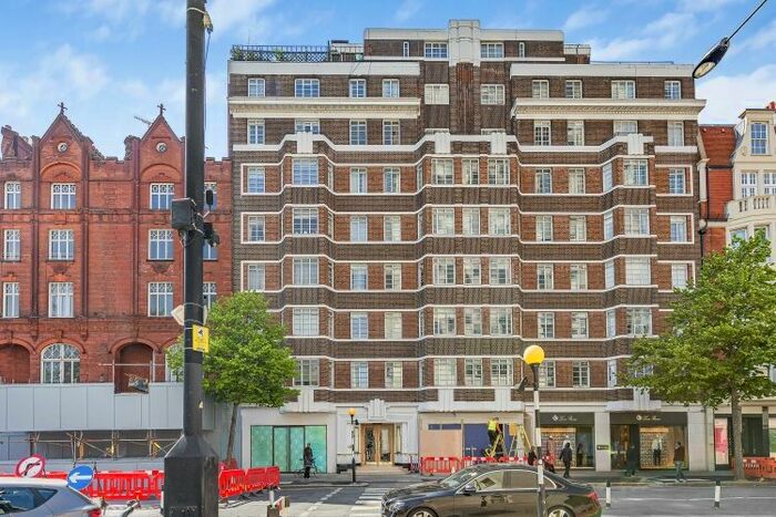 3 Bedroom Flat To Rent In Sloane Street, London, SW1X