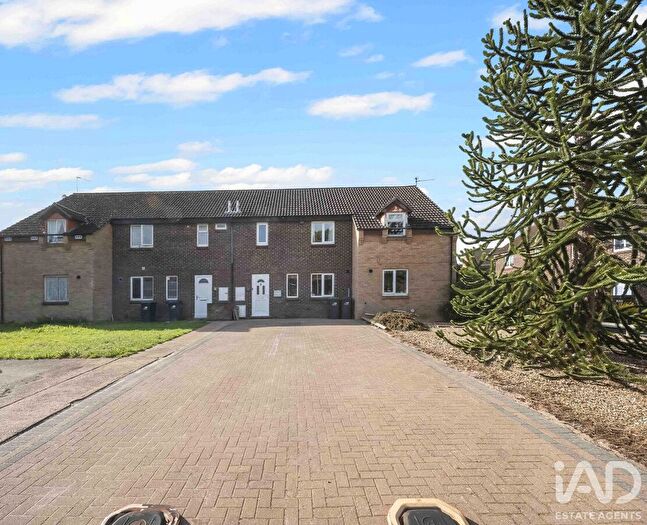3 Bedroom Terraced House For Sale In Christopher Tye Close, Ely, Cambridgeshire, CB6