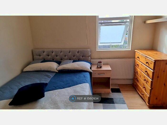 Studio To Rent In Denmark Road, South Norwood, SE25