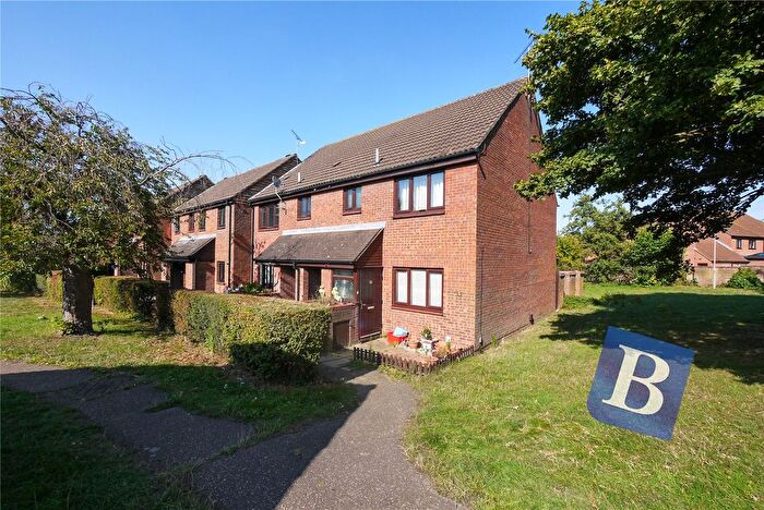 1 Bedroom Maisonette To Rent In Consort Close, Brentwood, Essex, CM14