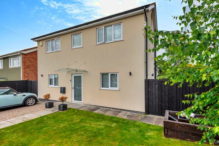 3 Bedroom Detached House To Rent In Eden Drive, Headington, OX3