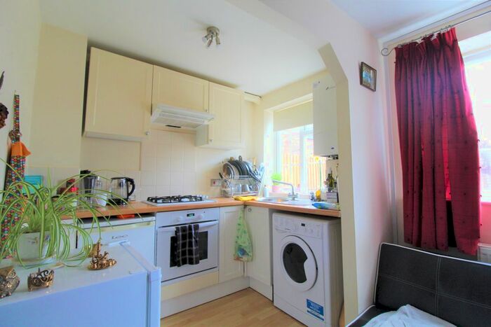 1 Bedroom Flat To Rent In Stoughton Road, Guildford, GU1