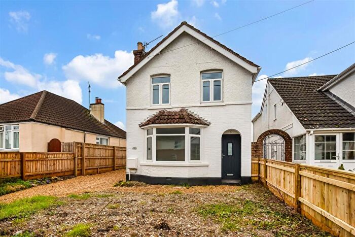 4 Bedroom Detached House For Sale In Mylen Road, Andover, SP10