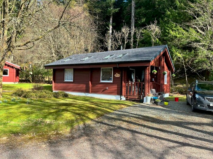 2 Bedroom Chalet For Sale In Lamont Lodges, Kilmun, PA23