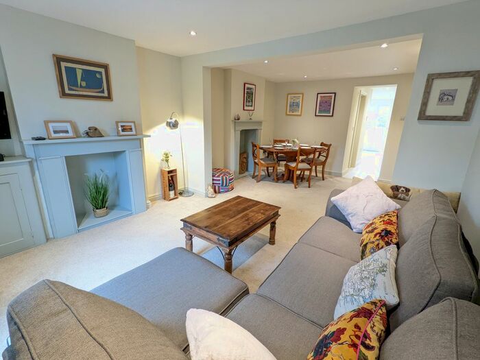 2 Bedroom Semi-Detached House To Rent In The Diggings, St. Helens, Ryde, PO33