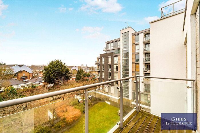 2 Bedroom Flat To Rent In Clayponds Lane, Brentford, TW8