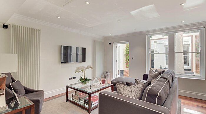 2 Bedroom Flat To Rent In Kensington Gardens Square, London, W2