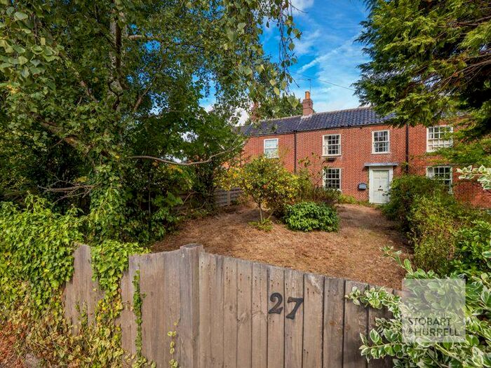 2 Bedroom Cottage For Sale In Horning Road, Hoveton, Norfolk, NR12