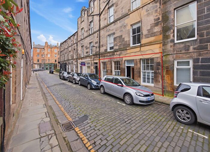 2 Bedroom Flat For Sale In Dean Street, Stockbridge, Edinburgh, EH4