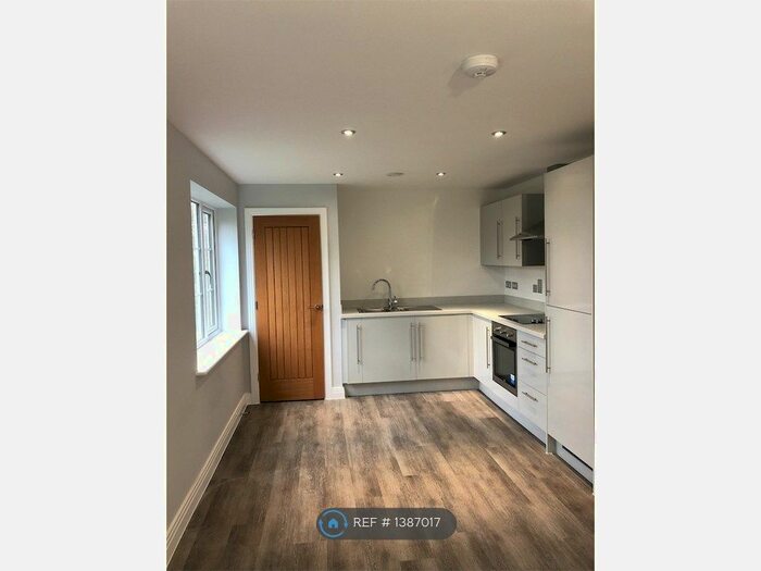 1 Bedroom Flat To Rent In Sycamore Court, Luton, LU2