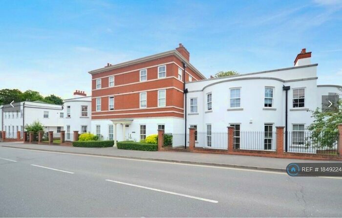 2 Bedroom Flat To Rent In Brampton Place, Harlow, CM17