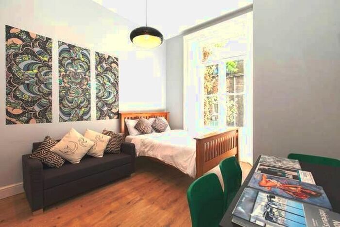 Studio To Rent In Collingham Place, London, SW5