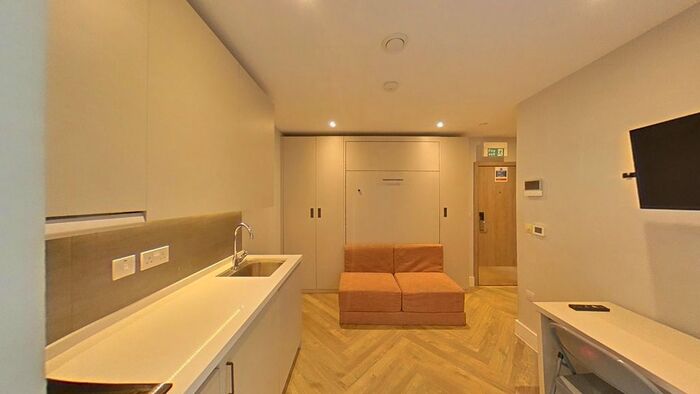 Studio To Rent In Freeland Road, London, W5