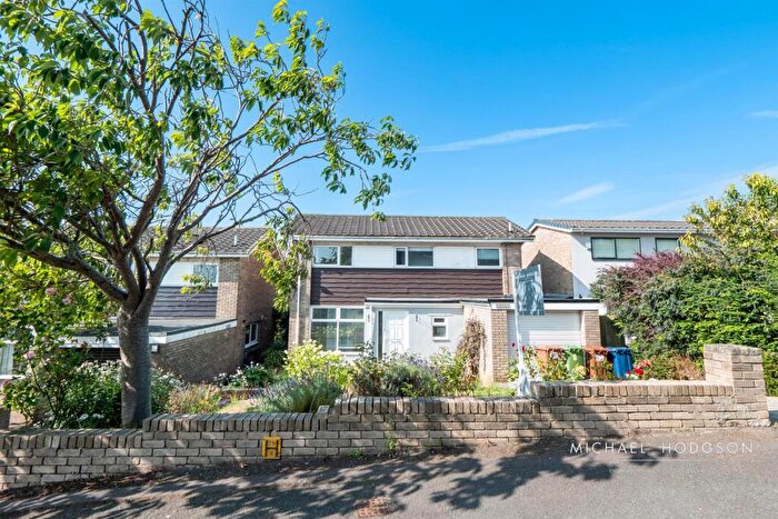 4 Bedroom Detached House For Sale In Alpine Way, Humbledon, Sunderland, SR3