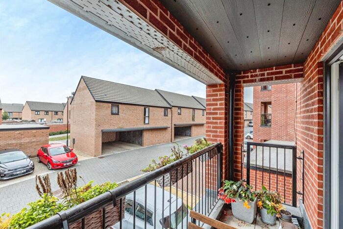 2 Bedroom Apartment For Sale In Hawkfield Road, Bristol, BS13
