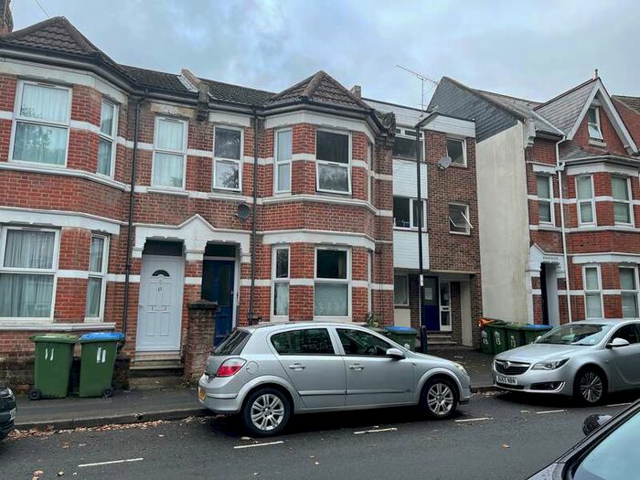 1 Bedroom Apartment To Rent In Silverdale Road, Southampton SO15