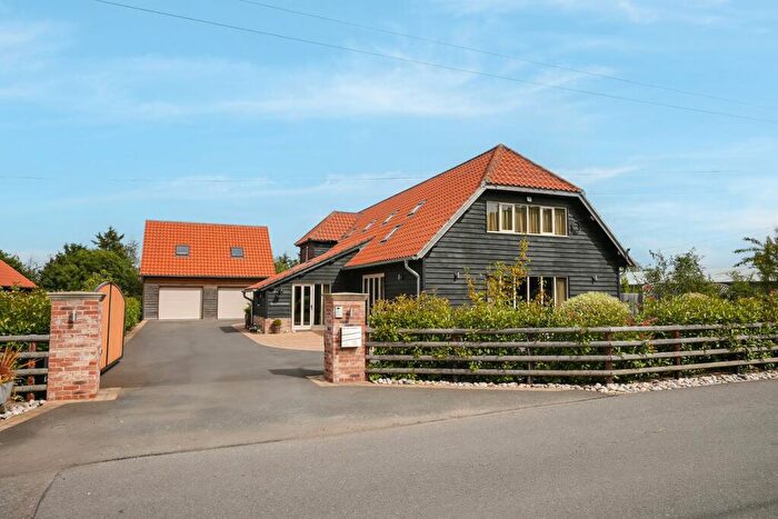 4 Bedroom Detached House For Sale In Fen Road, Pidley, Huntingdon, PE28