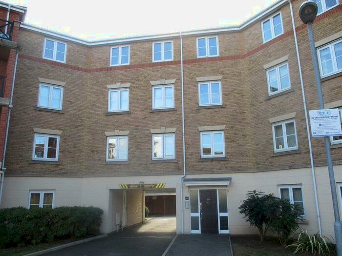 2 Bedroom Flat To Rent In Retort Close, Southend-On-Sea, SS1