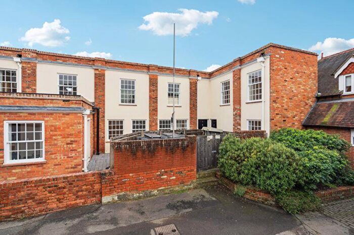 1 Bedroom Flat For Sale In West Street, Marlow. Stunning New Apartment With Parking., SL7