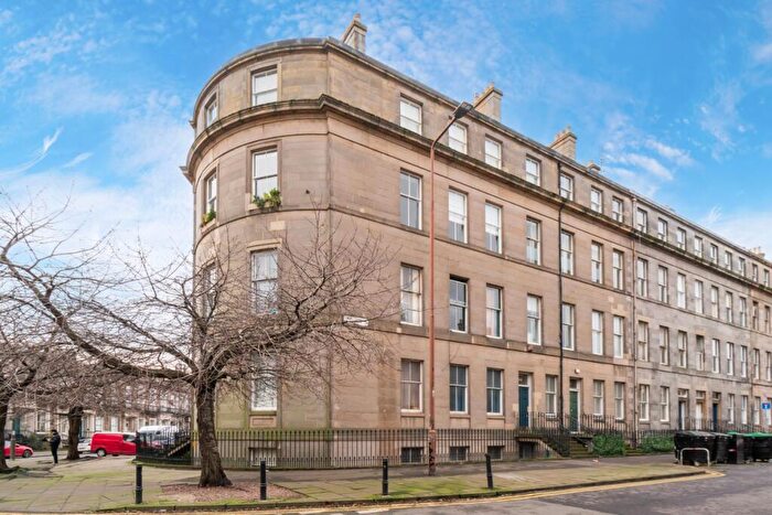 3 Bedroom Apartment For Sale In / Montgomery Street, New Town, Edinburgh, EH7