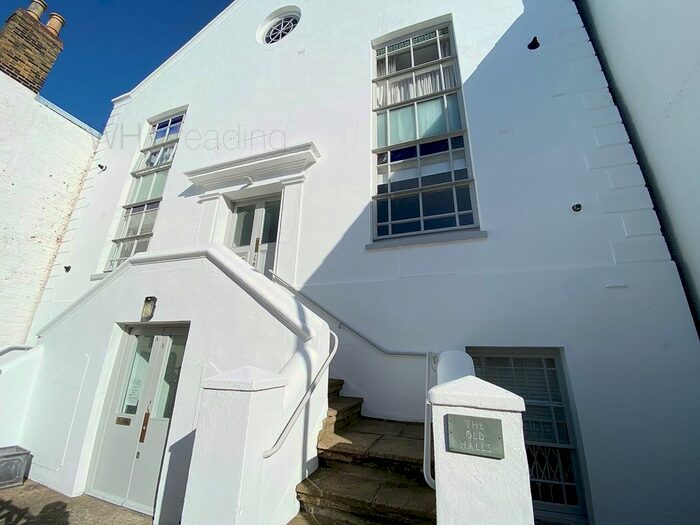 1 Bedroom Flat To Rent In Albert Street, Whitstable, CT5