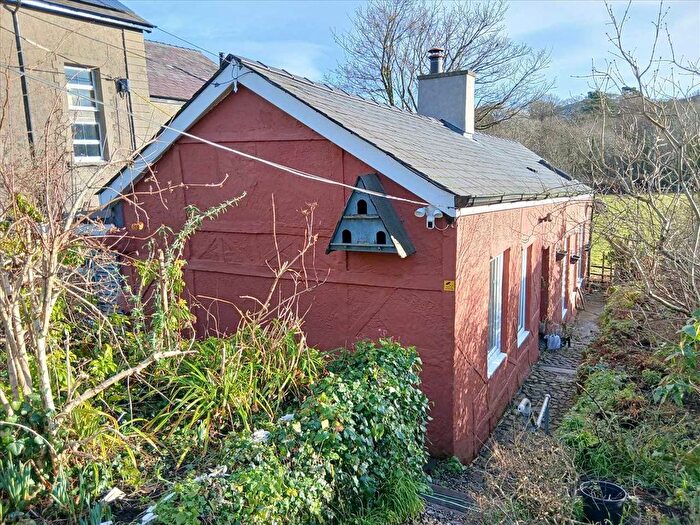 2 Bedroom Cottage For Sale In Hafan, Glasinfryn, LL57